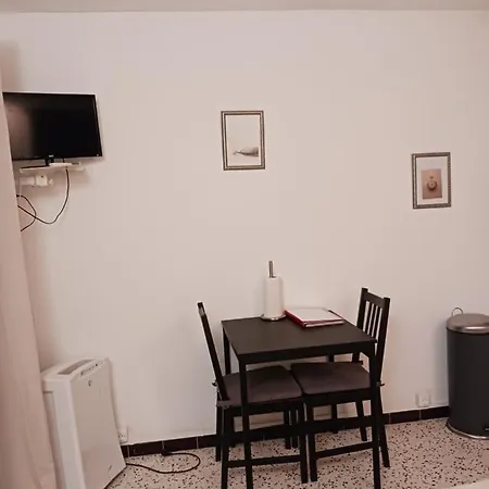 Mia & Hunik 1 Apartment *